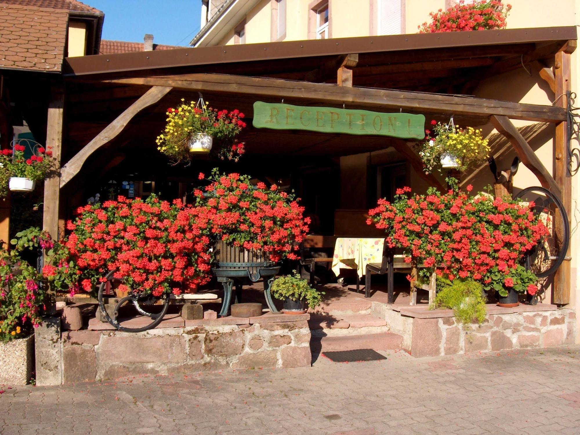 Hotel Restaurant Du Faude Lapoutroie Exterior photo